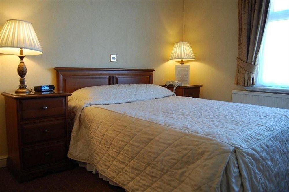 Cheshire Hospitality Ltd T\/A Lennox Lea Studios & Apartments Sale Esterno foto