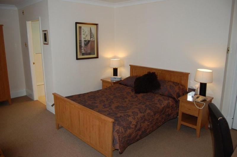Cheshire Hospitality Ltd T\/A Lennox Lea Studios & Apartments Sale Esterno foto