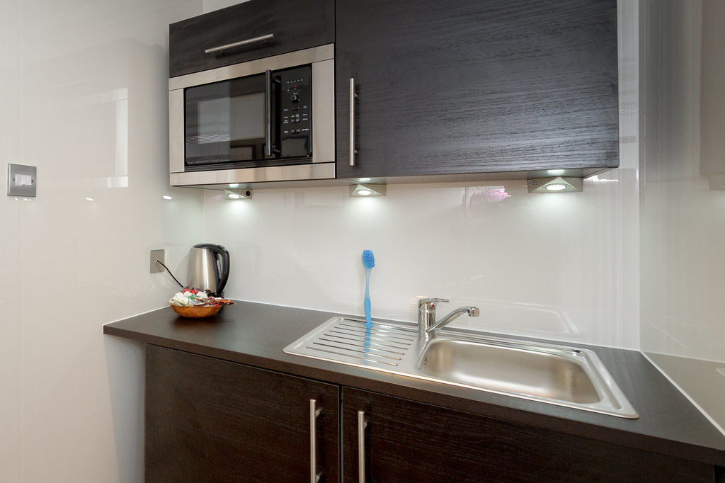 Cheshire Hospitality Ltd T\/A Lennox Lea Studios & Apartments Sale Esterno foto