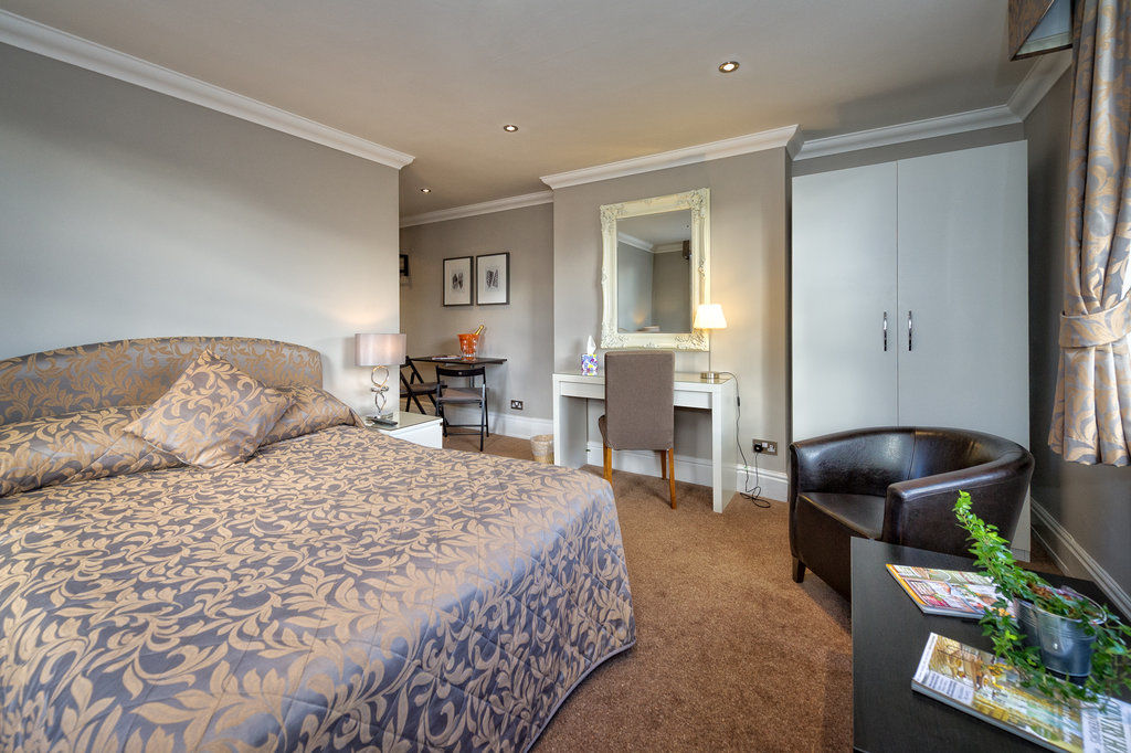 Cheshire Hospitality Ltd T\/A Lennox Lea Studios & Apartments Sale Esterno foto