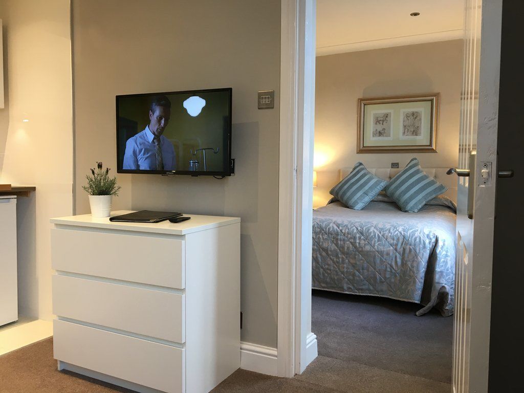 Cheshire Hospitality Ltd T\/A Lennox Lea Studios & Apartments Sale Esterno foto