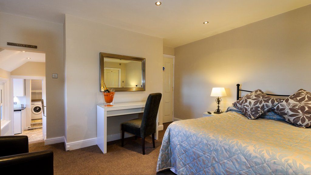 Cheshire Hospitality Ltd T\/A Lennox Lea Studios & Apartments Sale Esterno foto